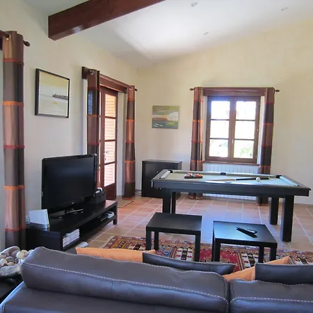 Les D'hotes De Cayrac Bed & Breakfast 3*