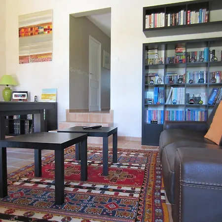 Les D'hotes De Cayrac Bed & Breakfast