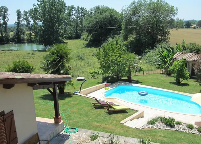 Alojamento de Acomodação e Pequeno-almoço Les D'hotes De Cayrac