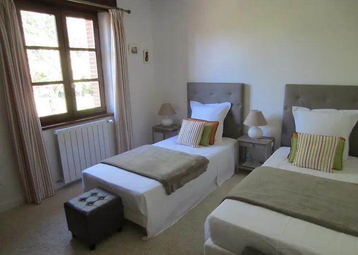 Les D'hotes De Cayrac Alojamento de Acomodação e Pequeno-almoço 3*